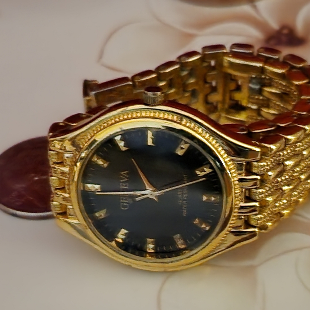Watch - Picture 2 of 4